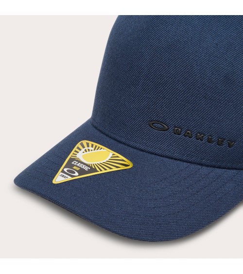 Oakley Chalten Cap: Acquista il tuo berretto nero!